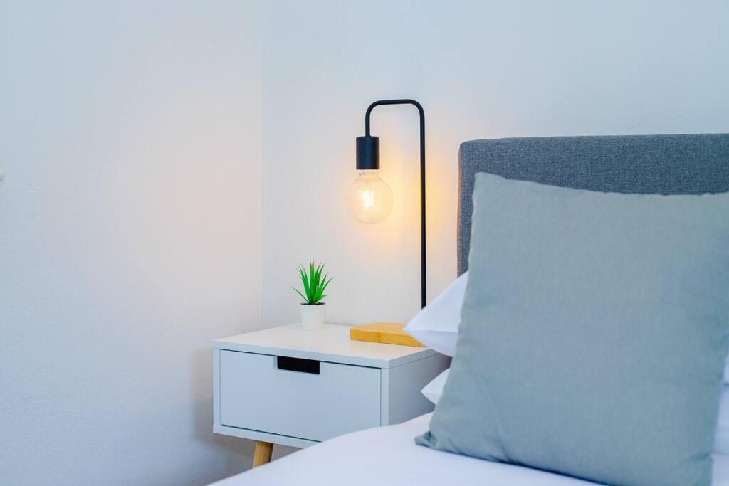 Apartment Ultimo Escape - Walk To - Unique 2 Bedroom - Sleeps 8 Sydney