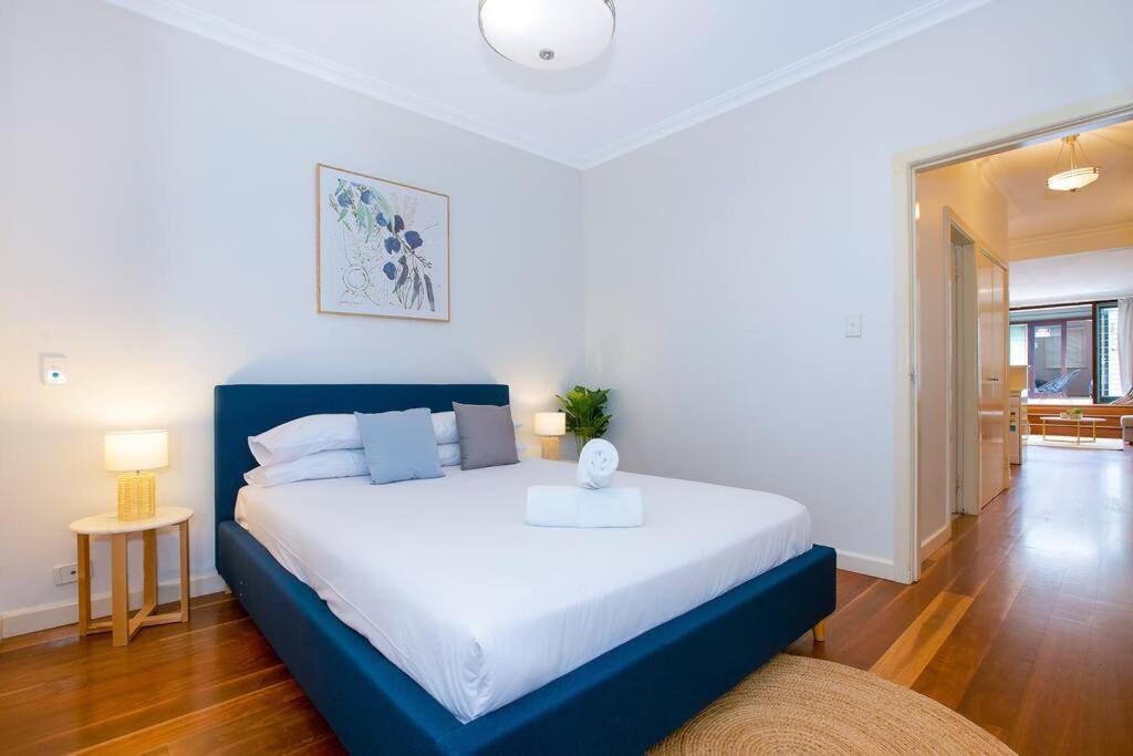 Ultimo Escape - Walk To - Unique 2 Bedroom - Sleeps 8 * Sydney